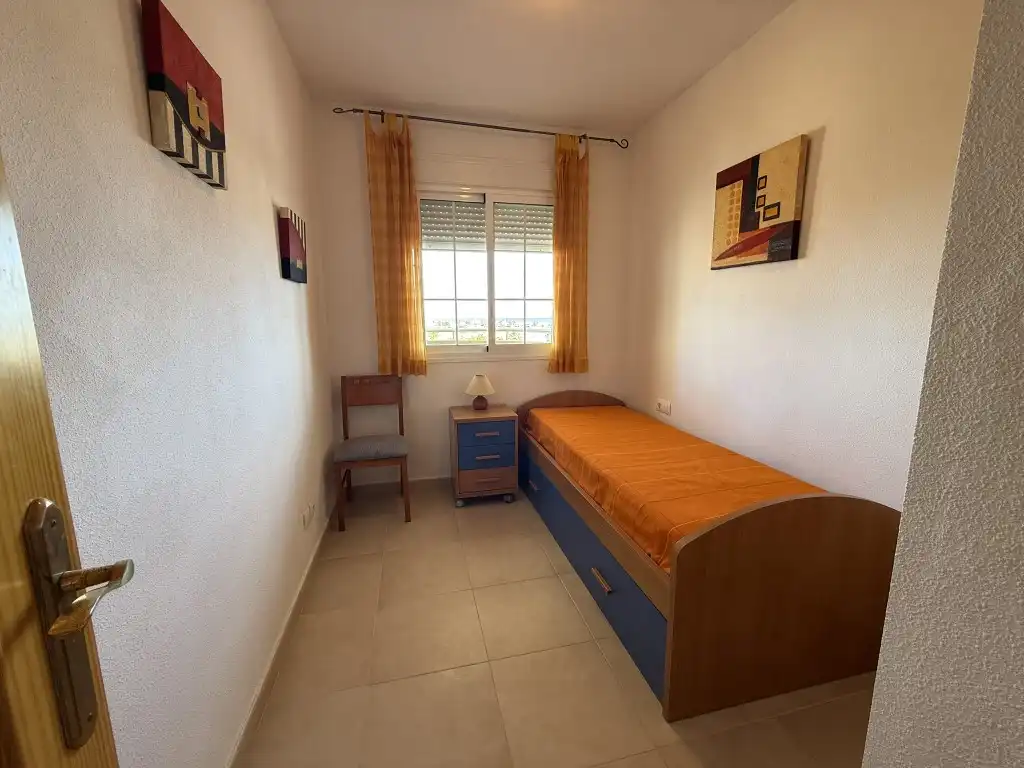 Habitación de Apartamento en venta en La Manga del Mar Menor con Piscina