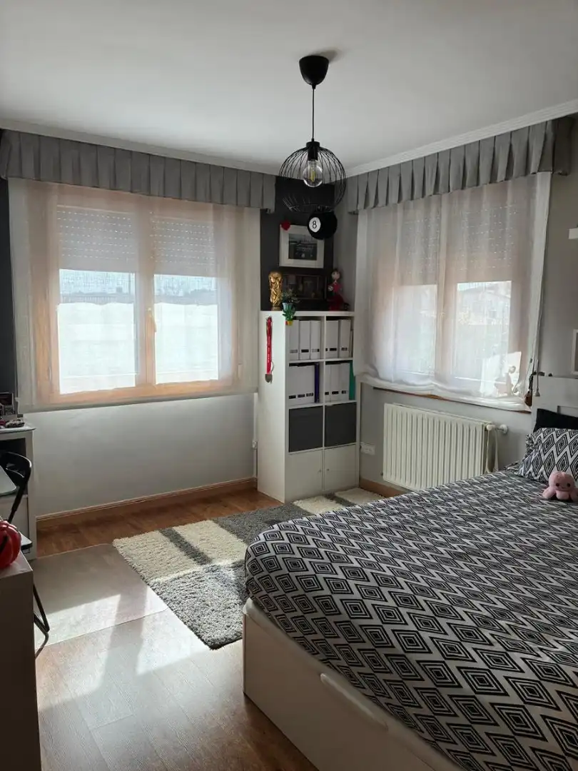 Schlafzimmer von Einfamilien-Reihenhaus zum Verkauf in Soria Capital  mit Heizung, Privatgarten und Terrasse