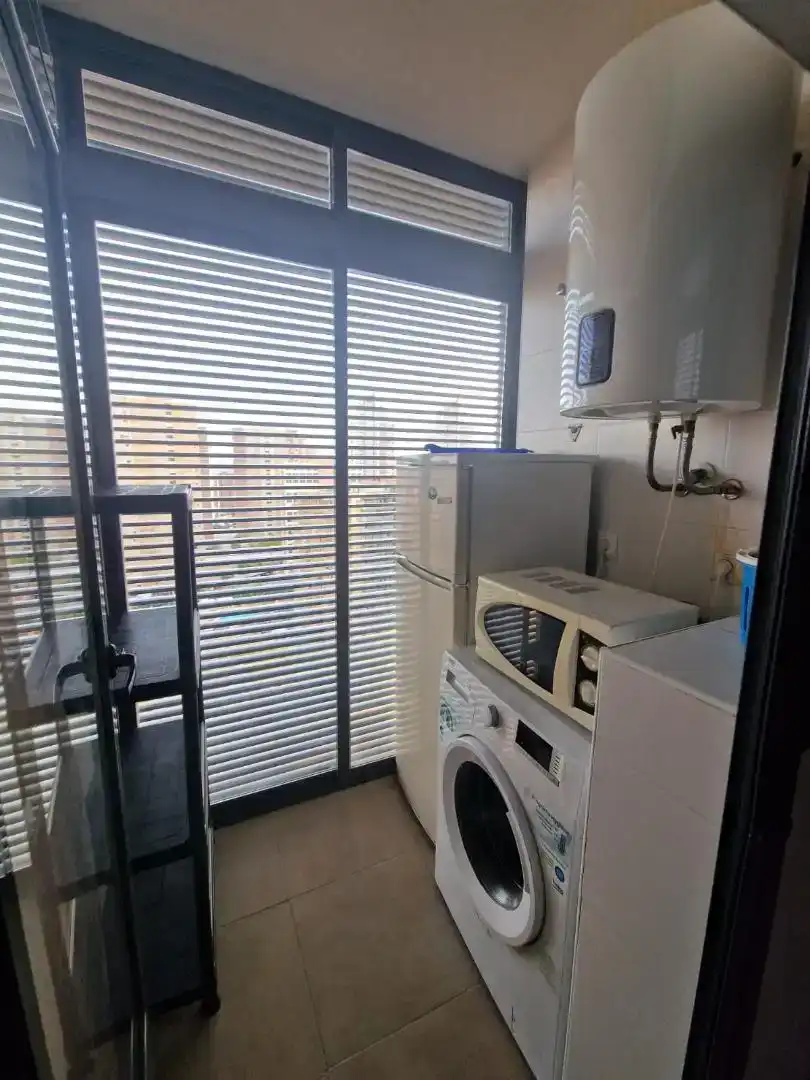 Terrasse von Wohnungen zur Miete in Benidorm mit Schwimmbad und Balkon