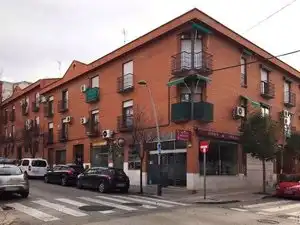 Vista exterior de Local en venda en Aranjuez amb Calefacció