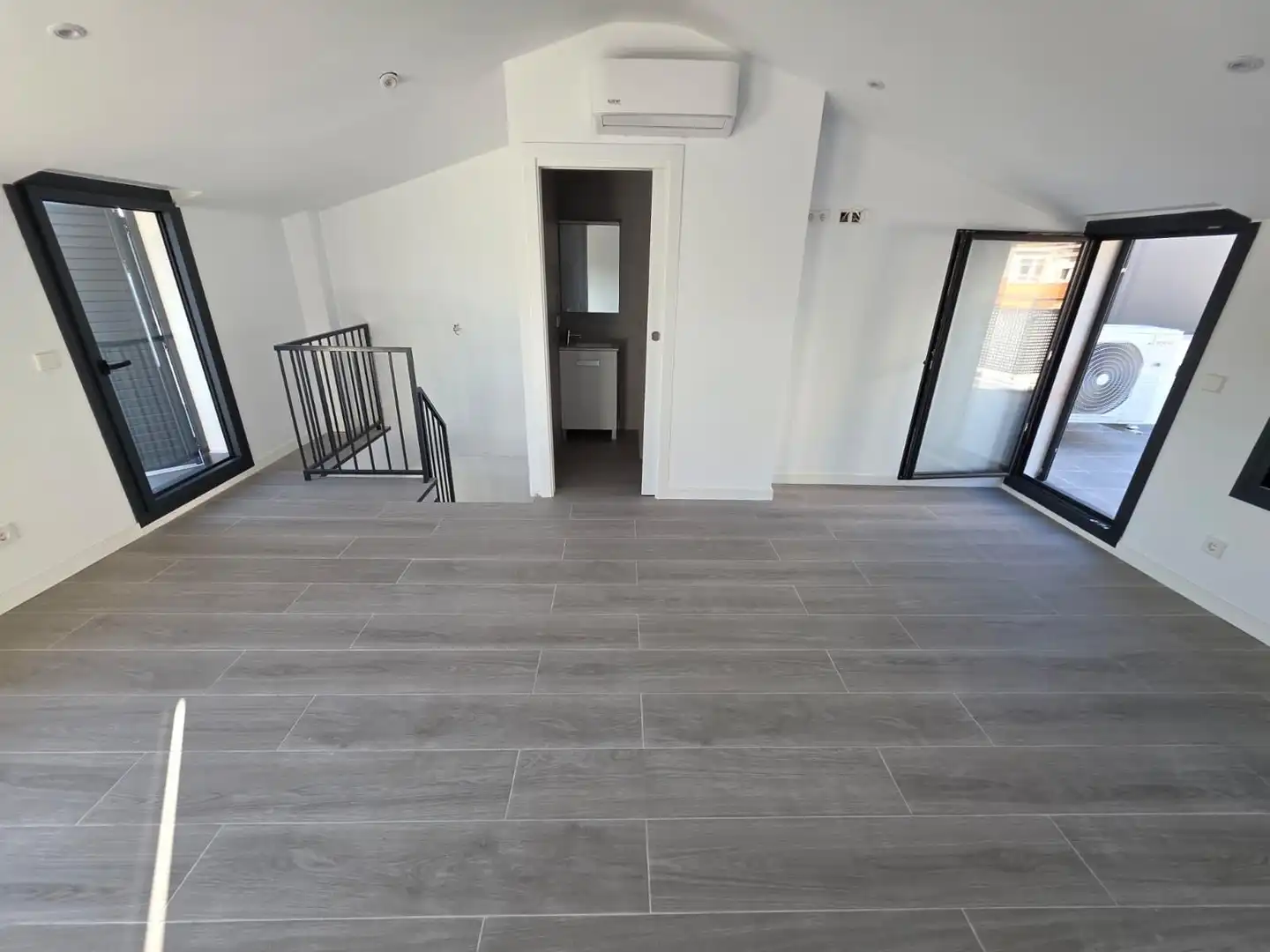 Dúplex con ascensor en venta en El Poble Sec, imagen 13
