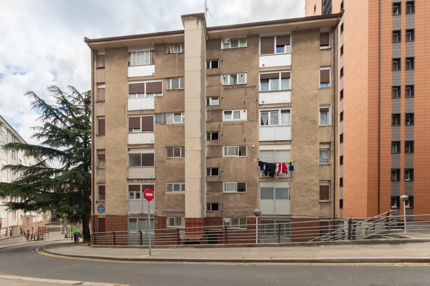 Vista exterior de Pis en venda en Bilbao  amb Moblat