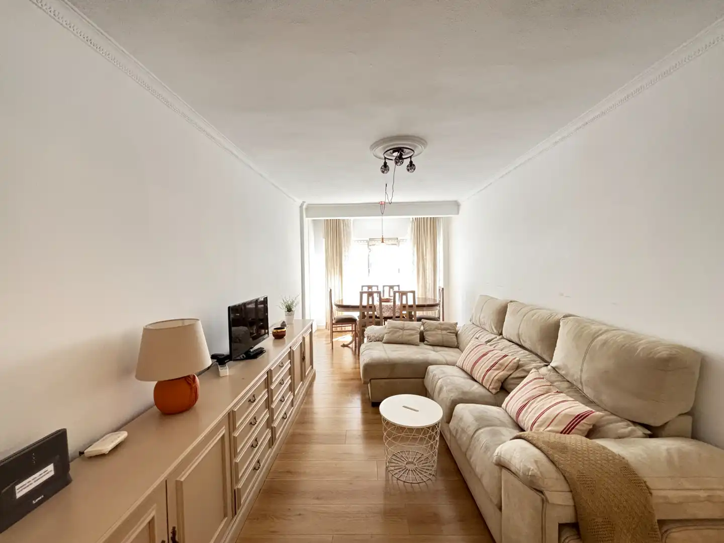 Sala de estar de Piso en venta en Santiago de Compostela  con Calefacción, Amueblado y Balcón