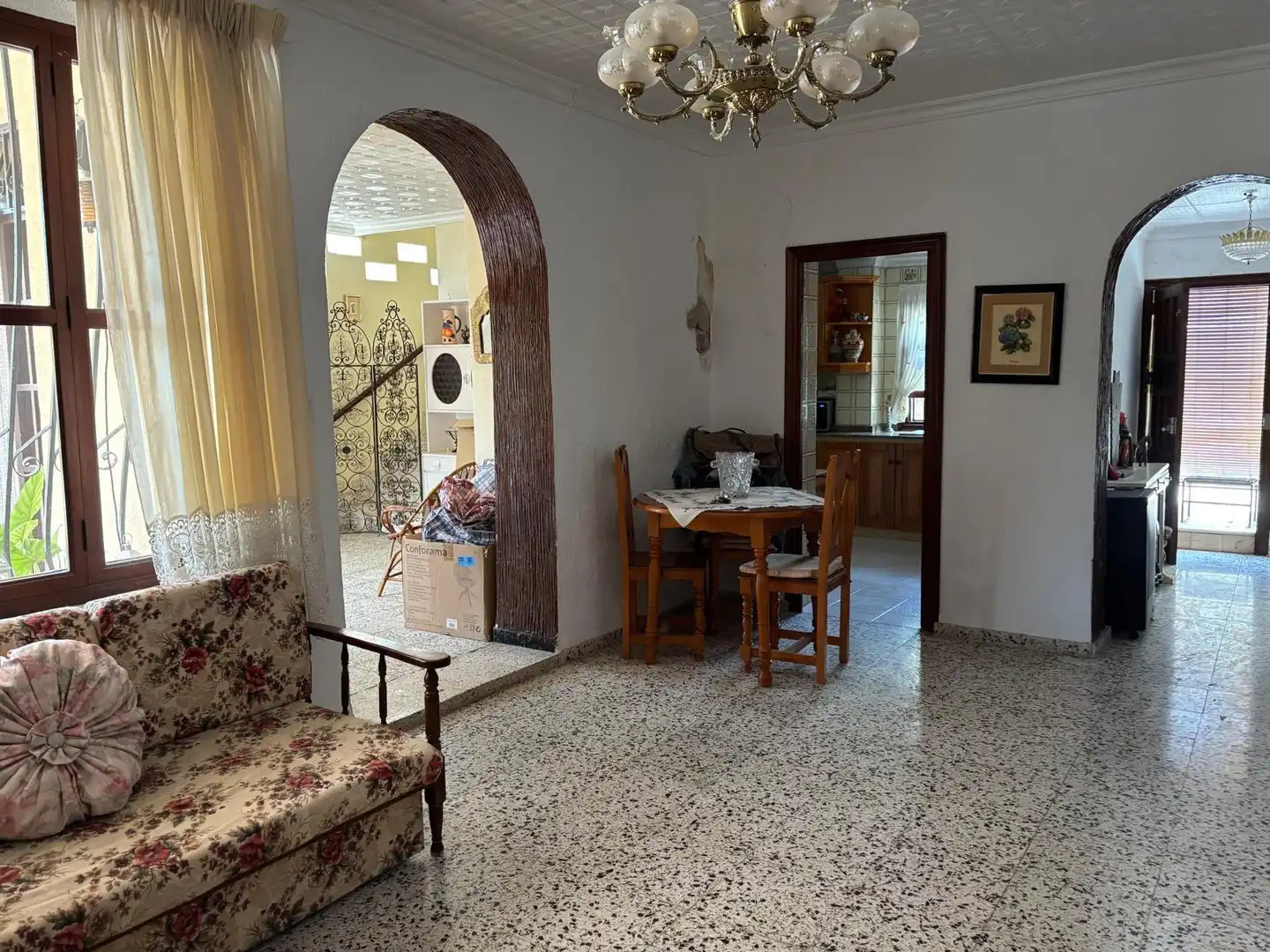 Sala d'estar de Casa o xalet en venda en Elda amb Aire condicionat, Calefacció i Jardí privat