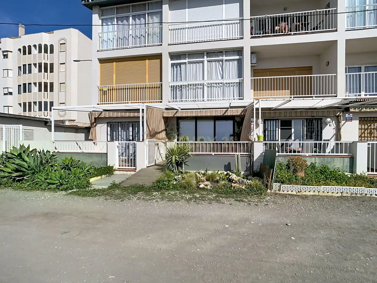 Vista exterior de Piso de alquiler en Rincón de la Victoria con Aire acondicionado y TV