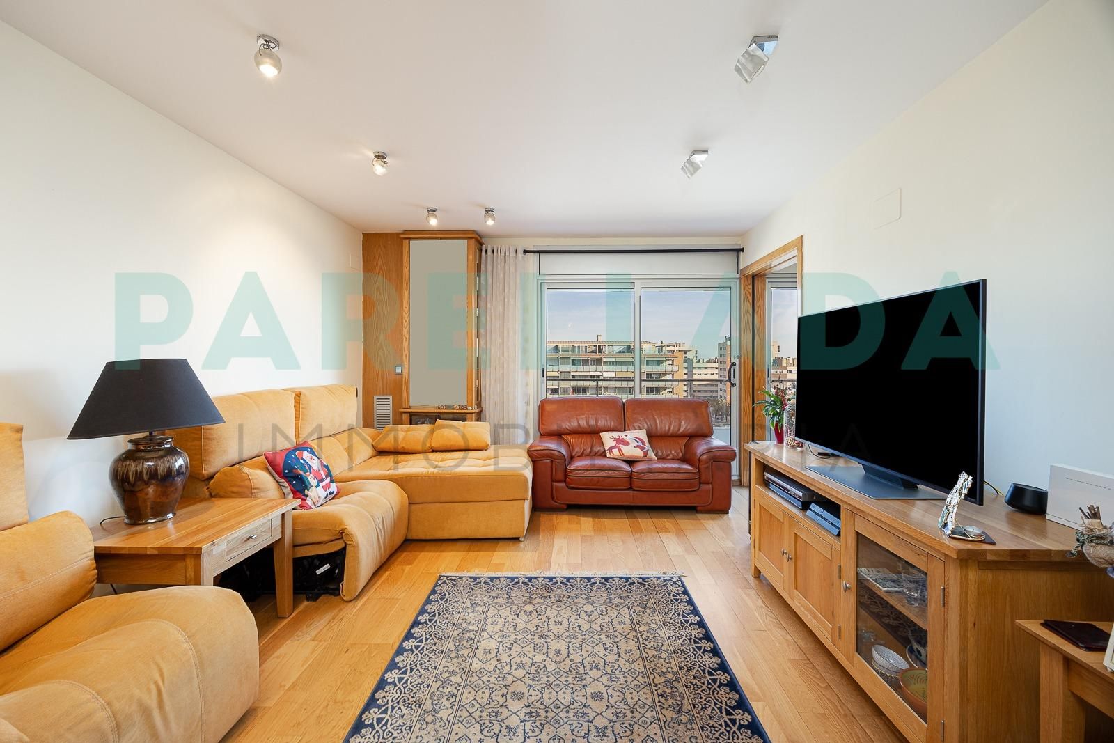 Sala d'estar de Àtic en venda en Badalona amb Aire condicionat, Calefacció i Parquet