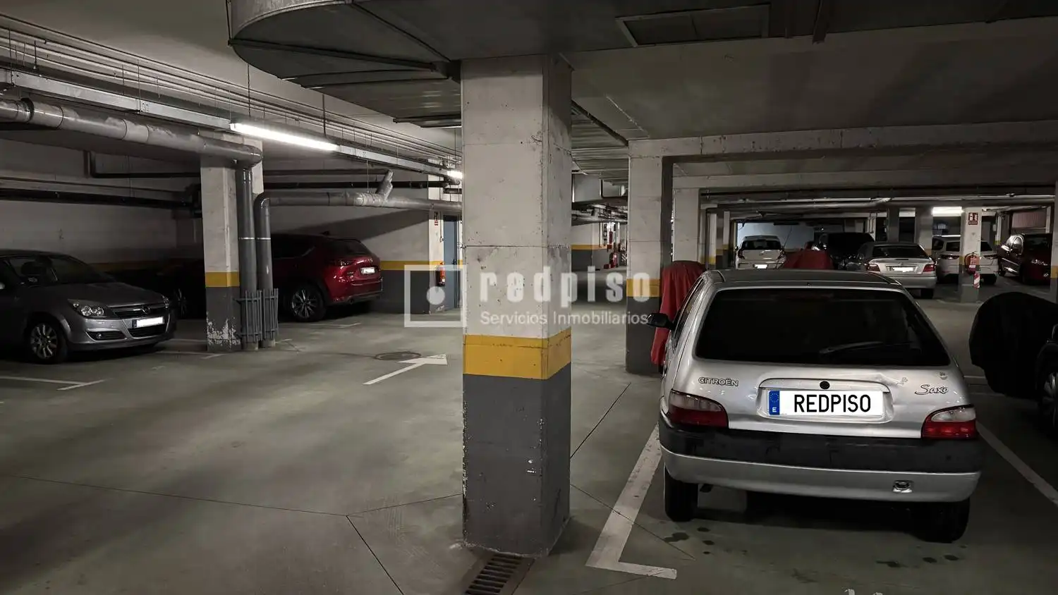 Aparcament de Pis en venda en Madrid amb Calefacció, Jardí privat i Parquet