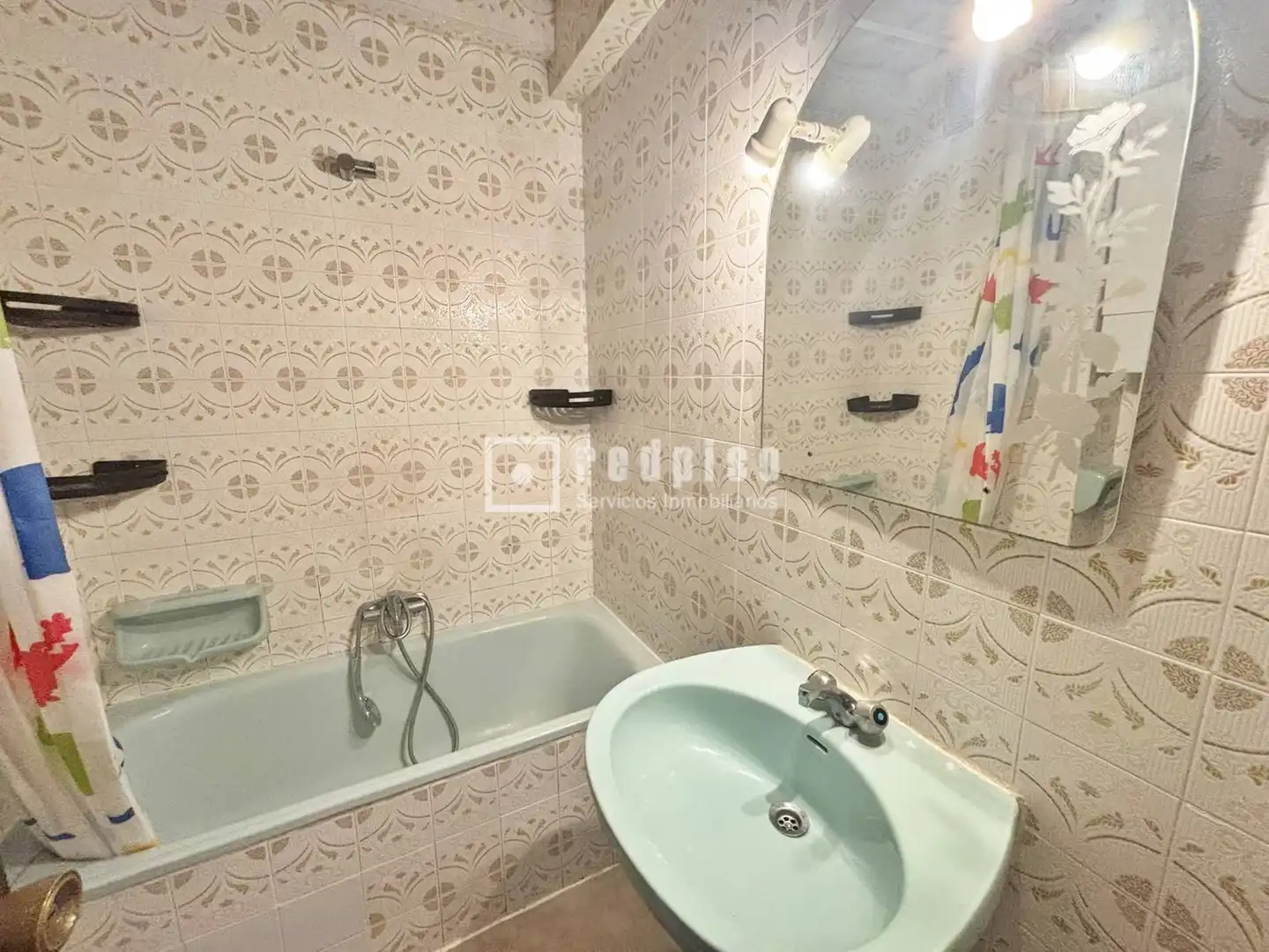 Baño de Piso en venta en Guadalajara con Calefacción, Parquet y Terraza