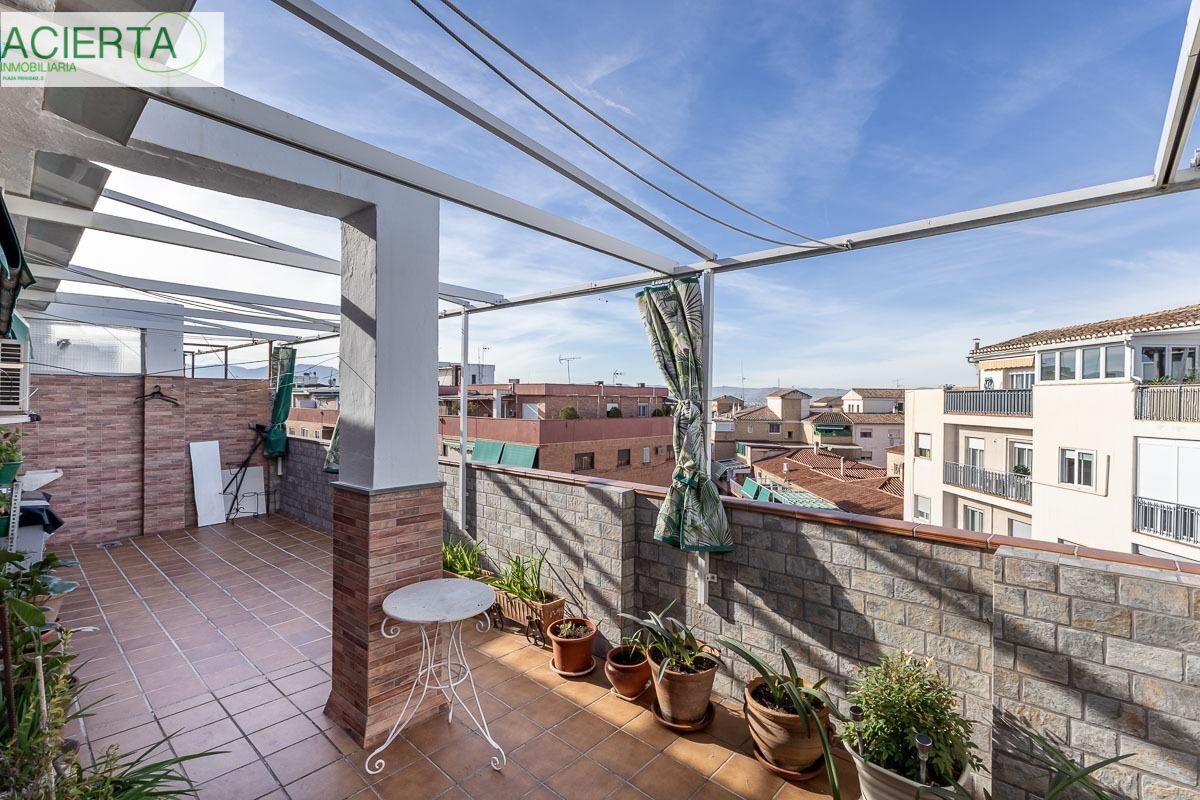 Terrassa de Àtic en venda en  Granada Capital amb Terrassa