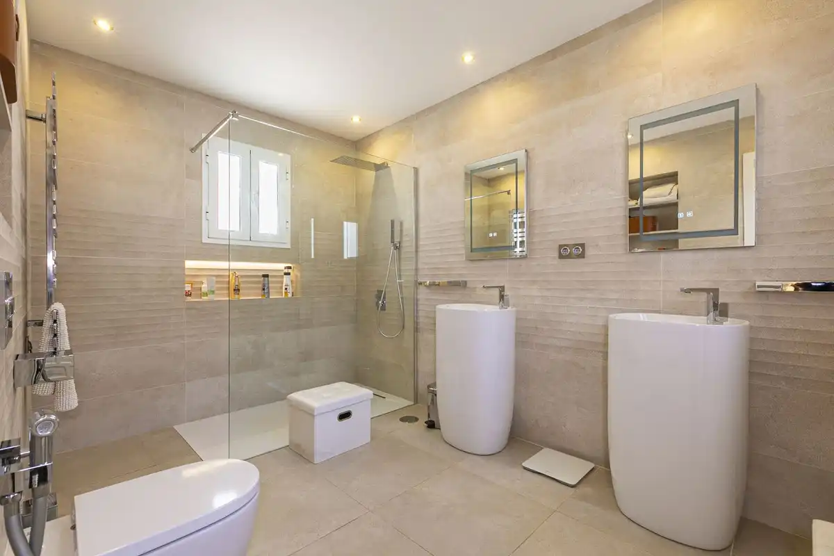 Chalet con piscina en venta en Avenida Pablo Ruiz Picasso, imagen 14