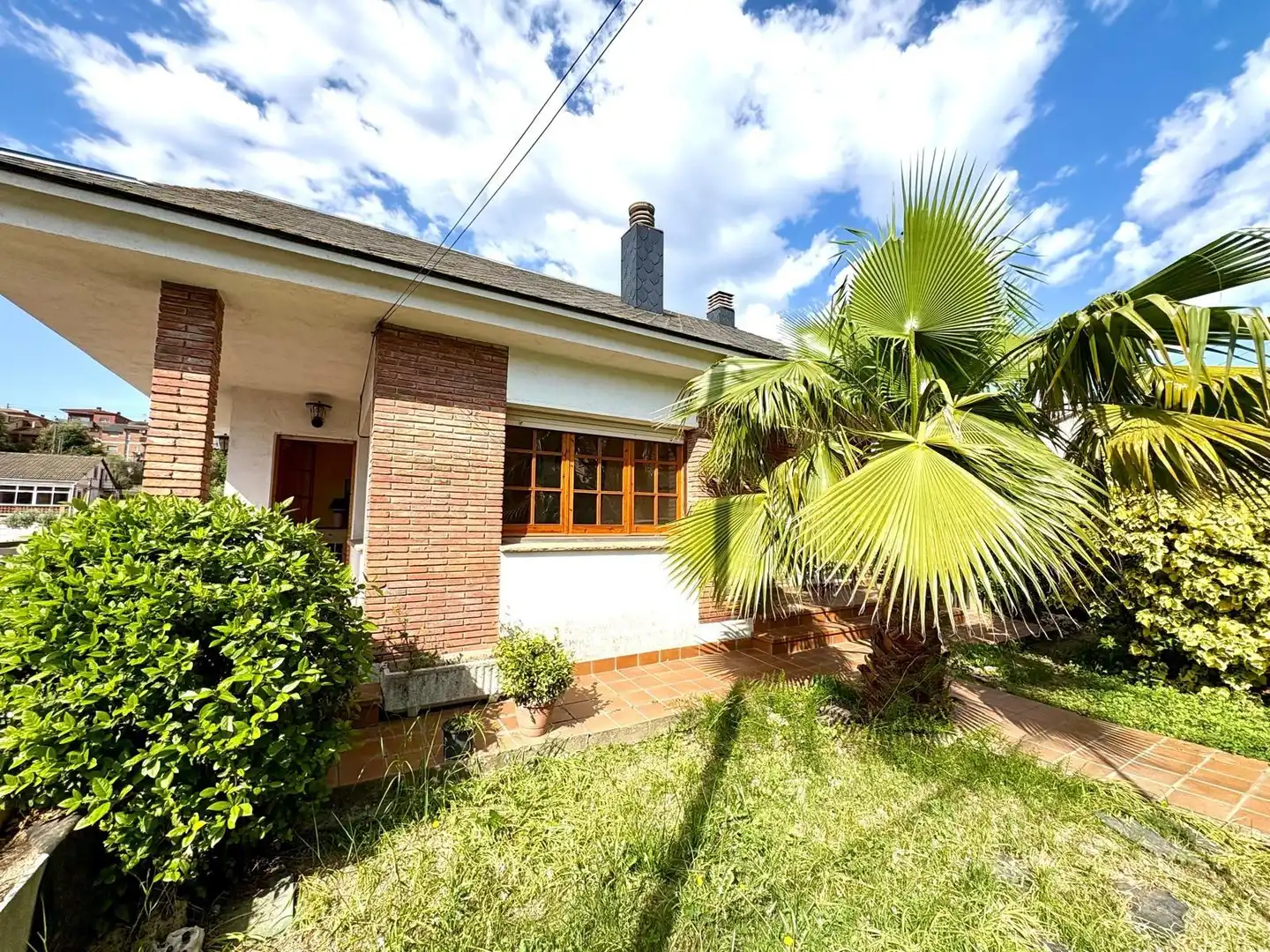 Vista exterior de Casa o chalet en venta en Lliçà d'Amunt con Aire acondicionado, Calefacción y Jardín privado