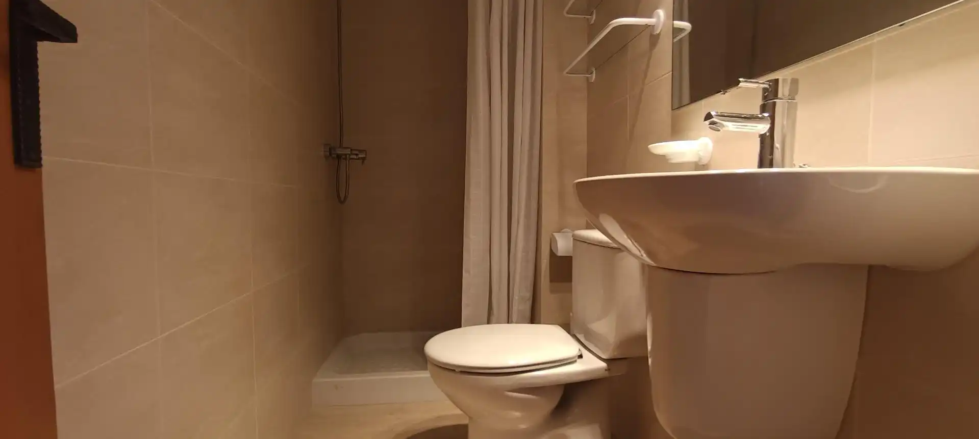 Bathroom of Flat for rent in Calvià  with Air Conditioner, Terrace and Furnished