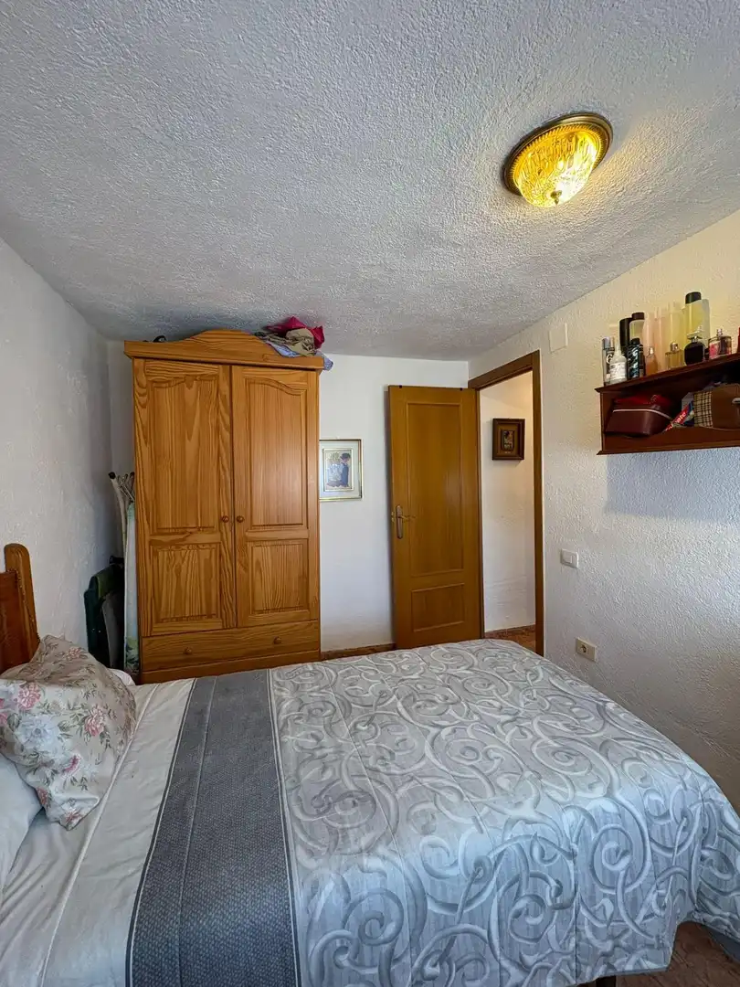 Habitación de Casa o chalet en venta en Castellón de la Plana / Castelló de la Plana con Jardín privado y Piscina comunitaria