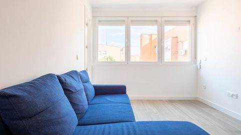 Foto 4 de Piso en venta en C. de Villalobos, Palomeras Sureste, Madrid Capital