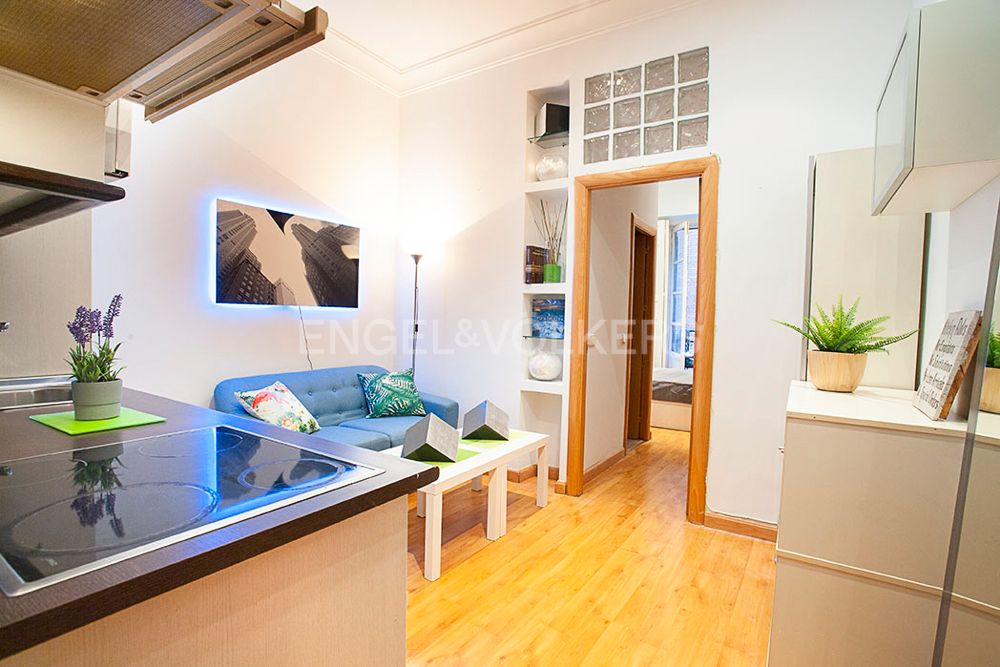 Living room of Apartment for sale in  Madrid Capital  with Heating and Balcony