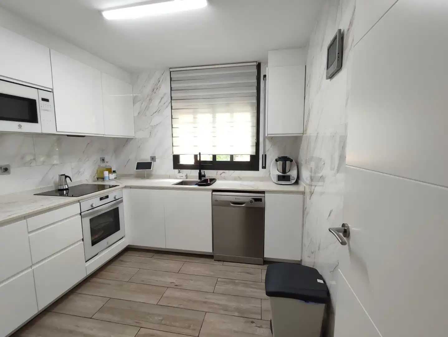 Cocina de Casa adosada en venta en Mollet del Vallès con Aire acondicionado, Calefacción y Trastero