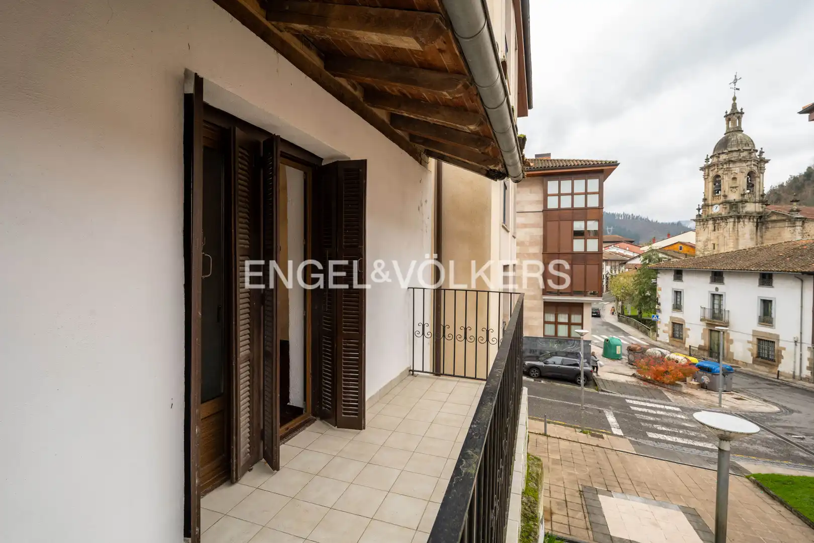 Vista exterior de Casa adosada en venta en Eskoriatza con Calefacción y Terraza