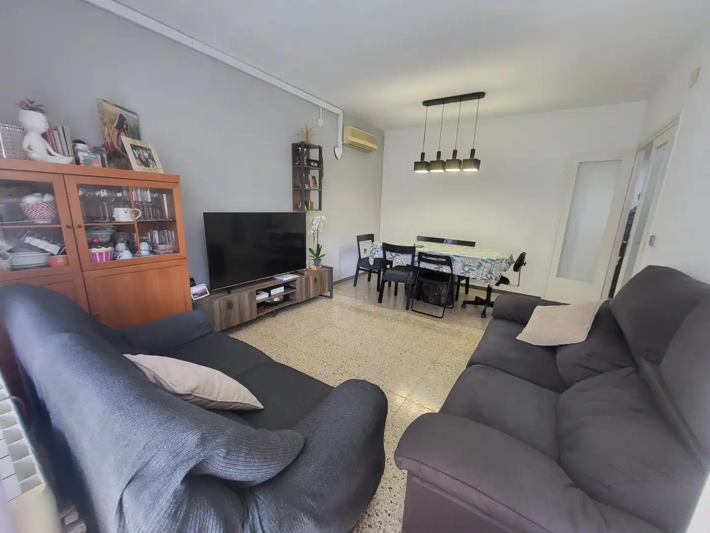 Sala d'estar de Pis en venda en Pineda de Mar amb Forn i Balcó