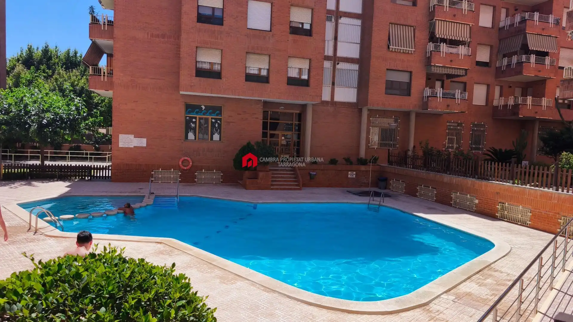 Schwimmbecken von Wohnung zum Verkauf in Tortosa mit Privatgarten, Terrasse und Möbliert