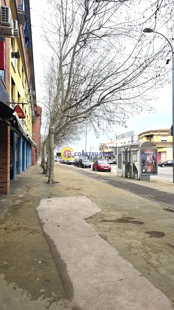 Vista exterior de Local de alquiler en Talavera de la Reina