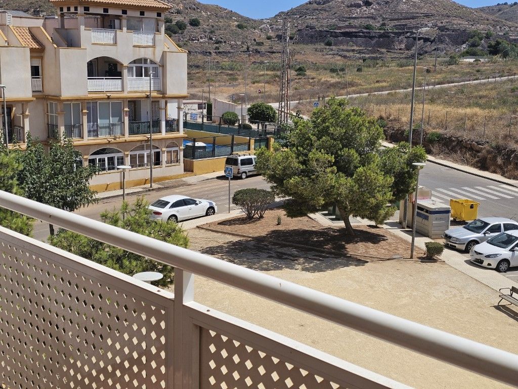 Vista exterior de Àtic en venda en La Unión amb Moblat, Rentadora i Balcó