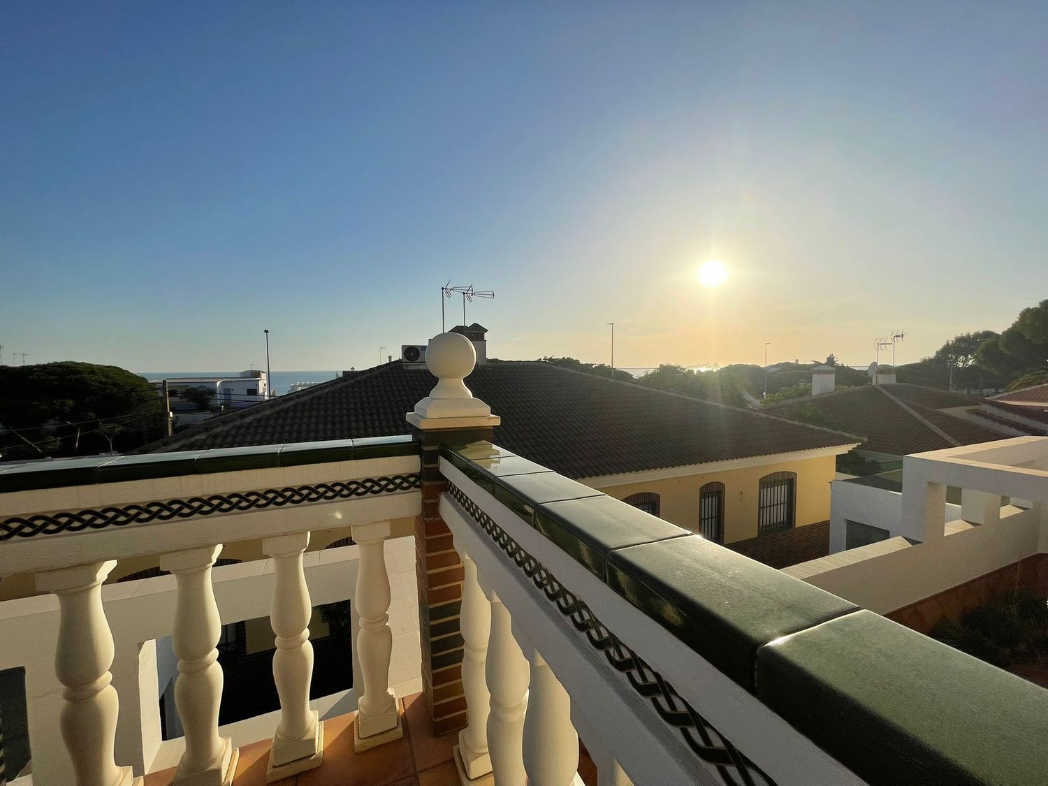 Vista exterior de Casa o xalet en venda en Mazagón amb Aire condicionat, Jardí privat i Terrassa