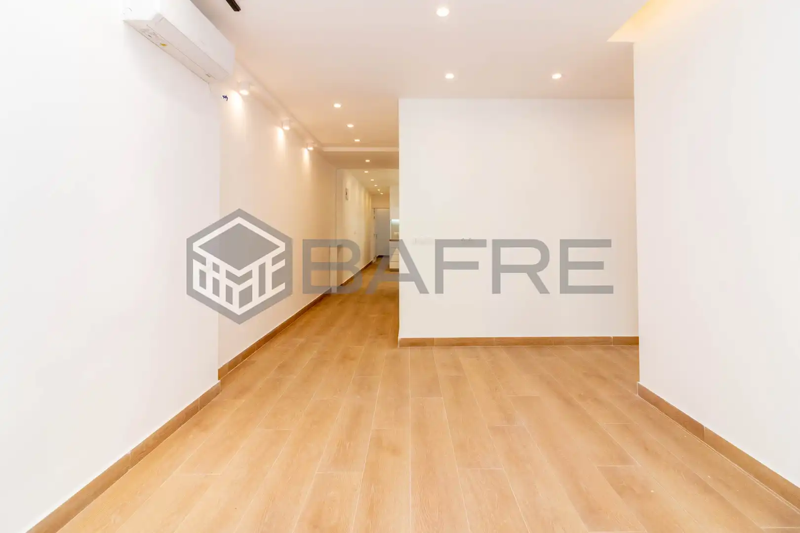 Flat for sale in  Madrid Capital  with Air Conditioner and Balcony
