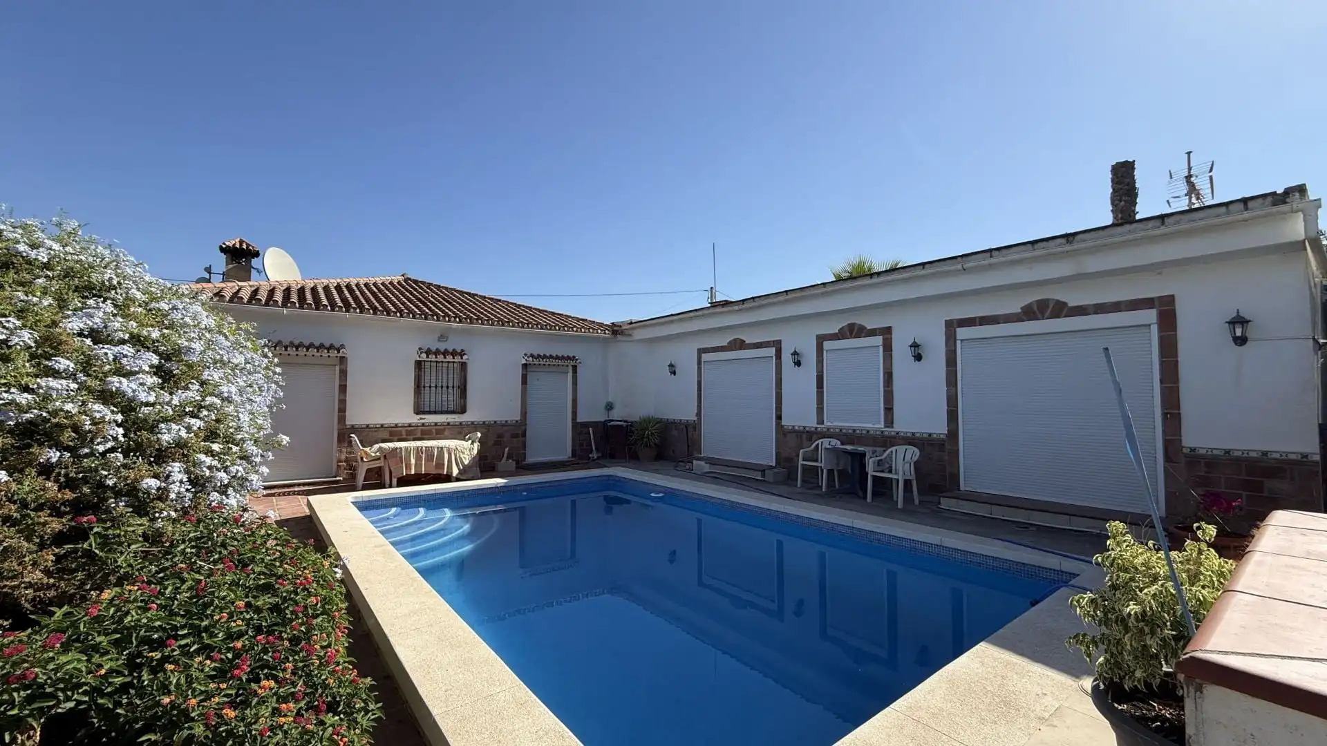 Swimming pool of Country homes for sale in Alhaurín El Grande  with Air Conditioner and Swimming Pool