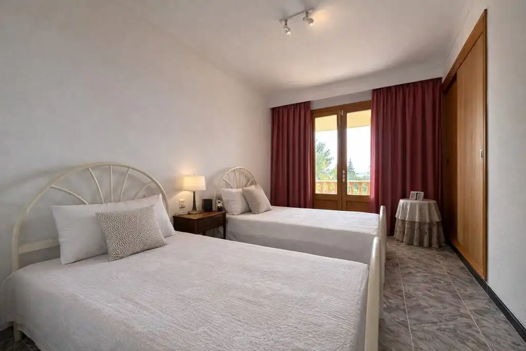 Dormitori de Finca rústica en venda en Lloseta amb Jardí privat i Terrassa