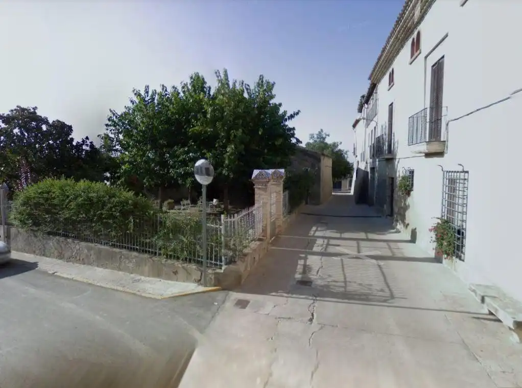 Vista exterior de Garatge en venda en La Granada