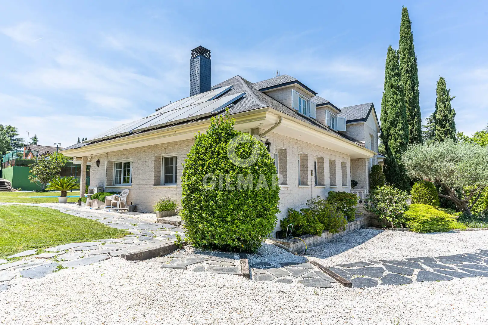 Vista exterior de Casa o chalet en venta en Boadilla del Monte con Calefacción, Jardín privado y Piscina
