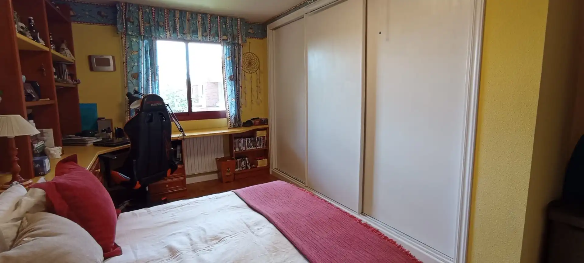 Dormitori de Casa adosada en venda en Simancas amb Calefacció, Jardí privat i Parquet