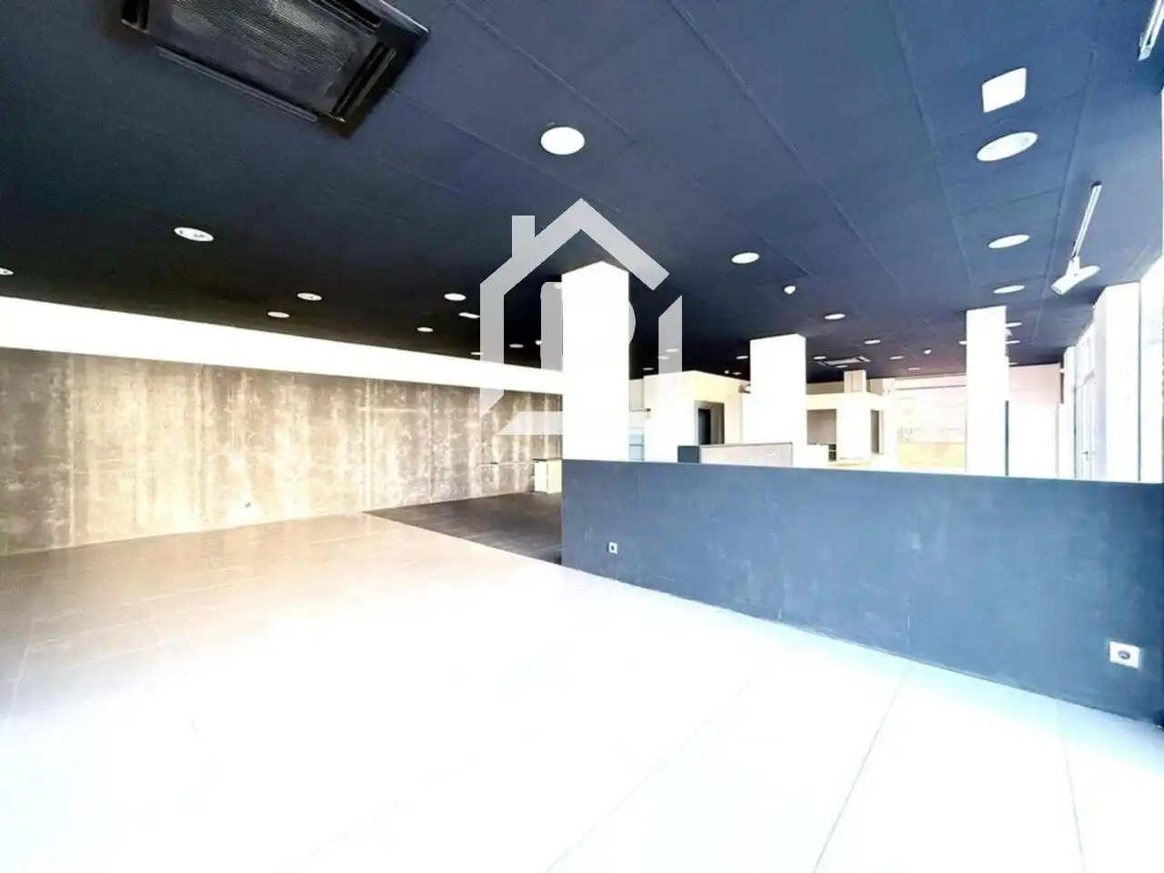 Local comercial en venta en Salvador Dalí i Domènech, imagen 9
