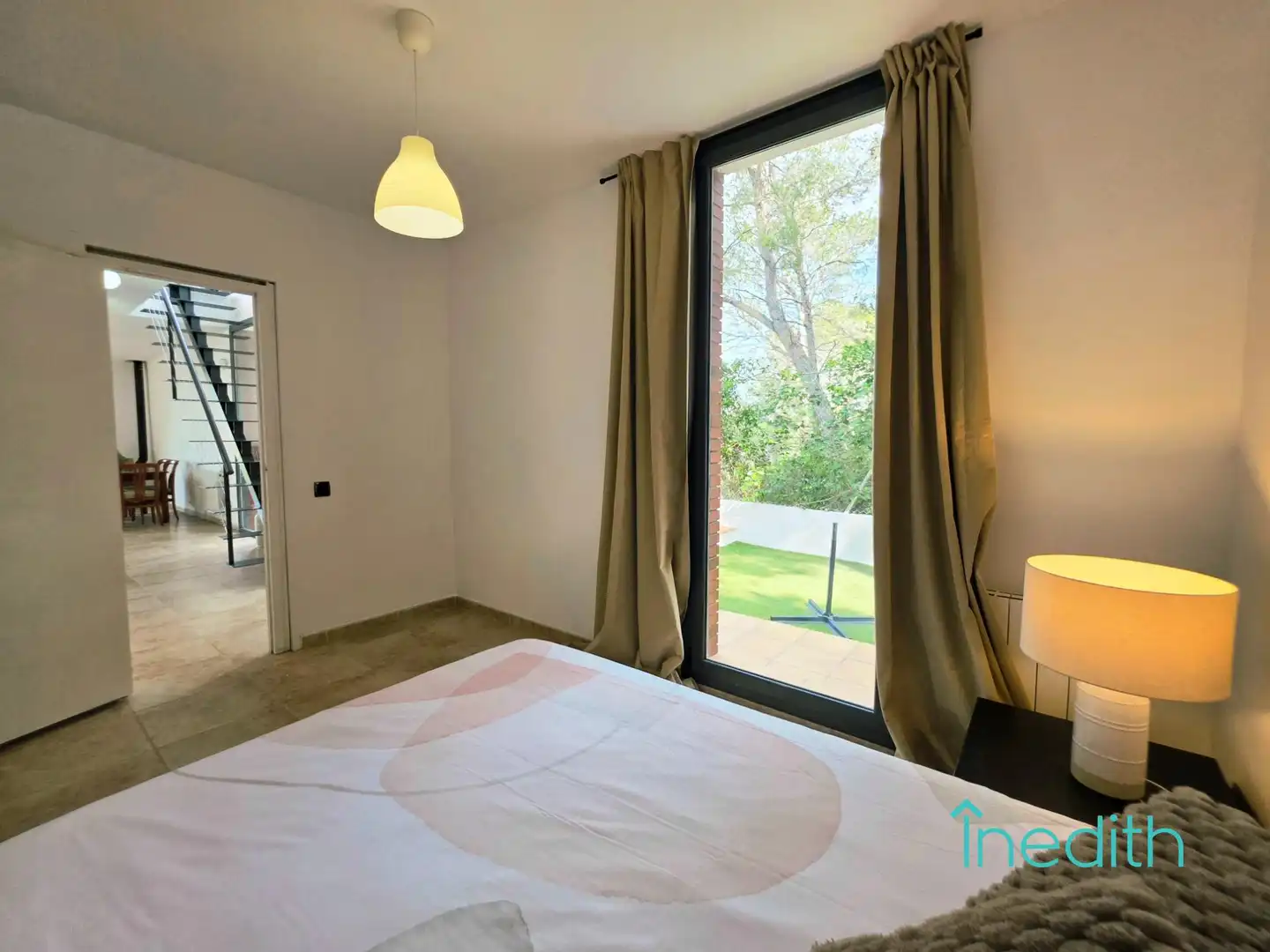 Dormitori de Casa o xalet en venda en Cubelles amb Calefacció, Jardí privat i Terrassa