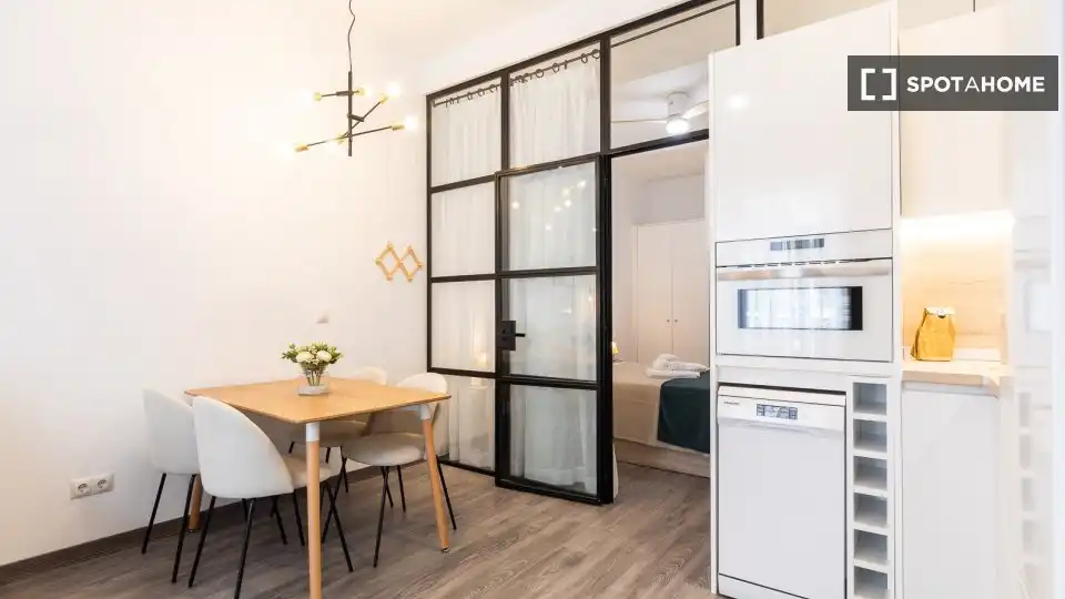 Flat for rent in El Mercat
