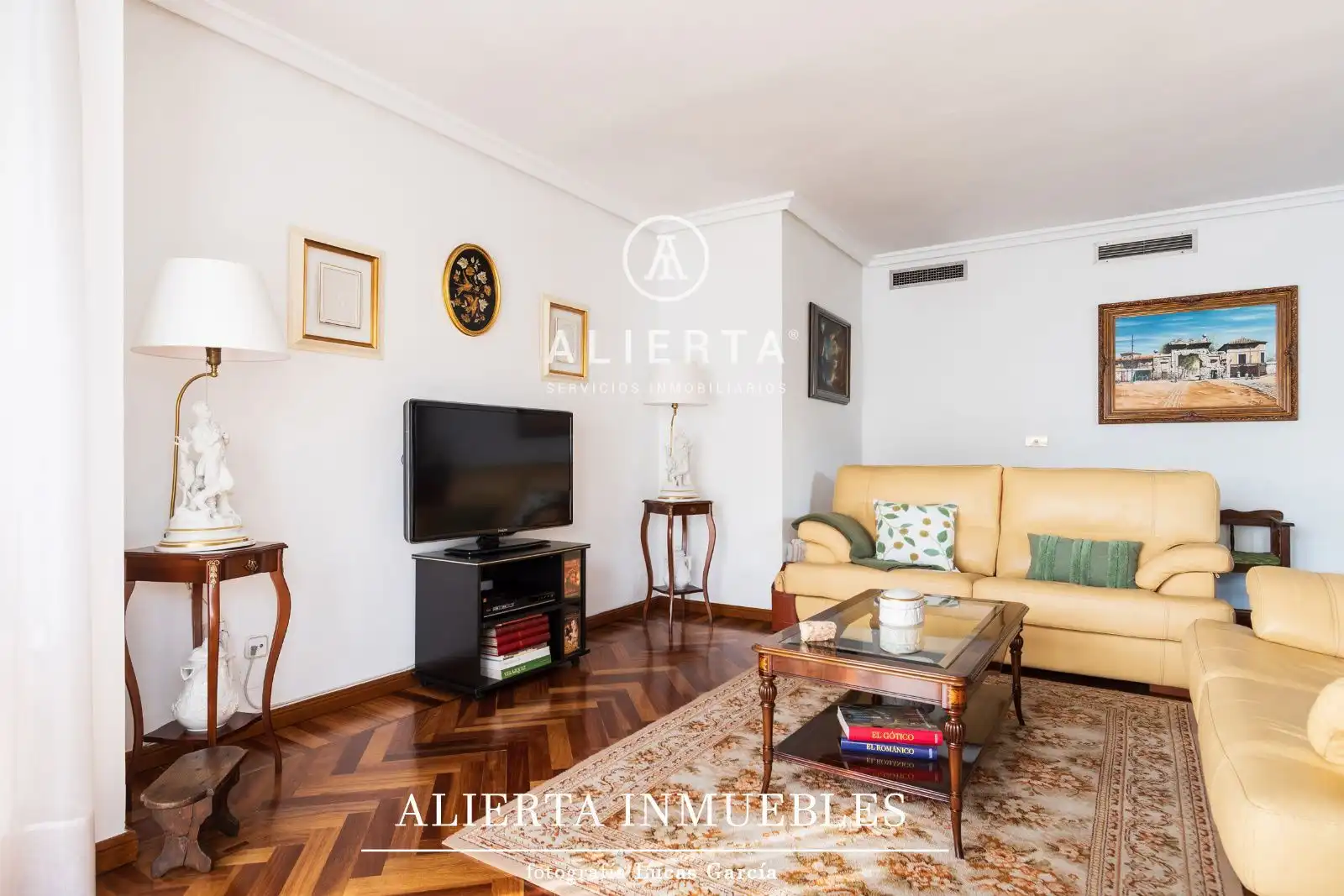 Exterior view of Flat for sale in Zaragoza  with Air Conditioner, Heating and Terrace