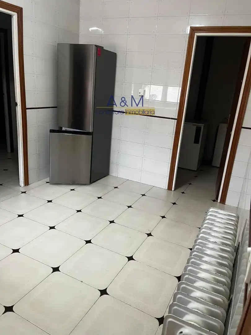 Küche von Wohnung zum Verkauf in Nava del Rey mit Heizung und Abstellraum