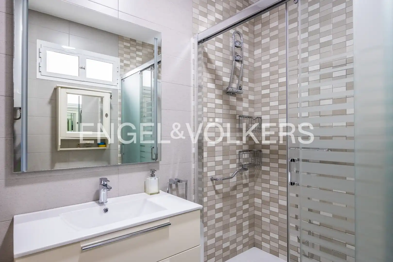 Baño de Piso en venta en Sevilla con Calefacción
