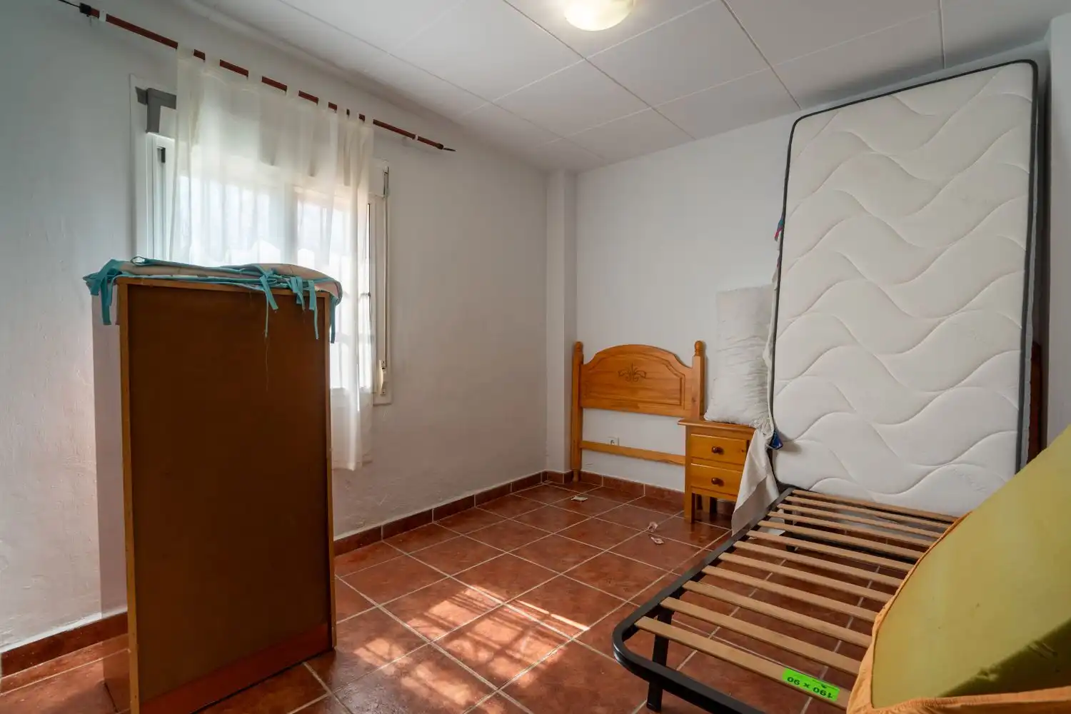 Dormitori de Casa o xalet en venda en Tortosa amb Traster, Piscina i Moblat