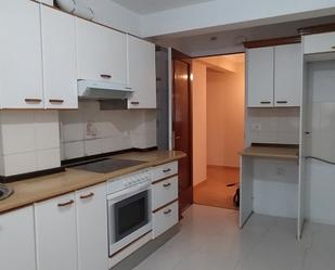 Kitchen of Flat to rent in Vigo   with Oven and Balcony