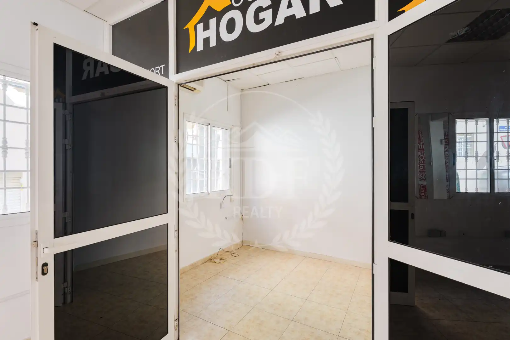 Local en venta en Santa Cruz de Tenerife con Aire acondicionado, Parquet y Alarma