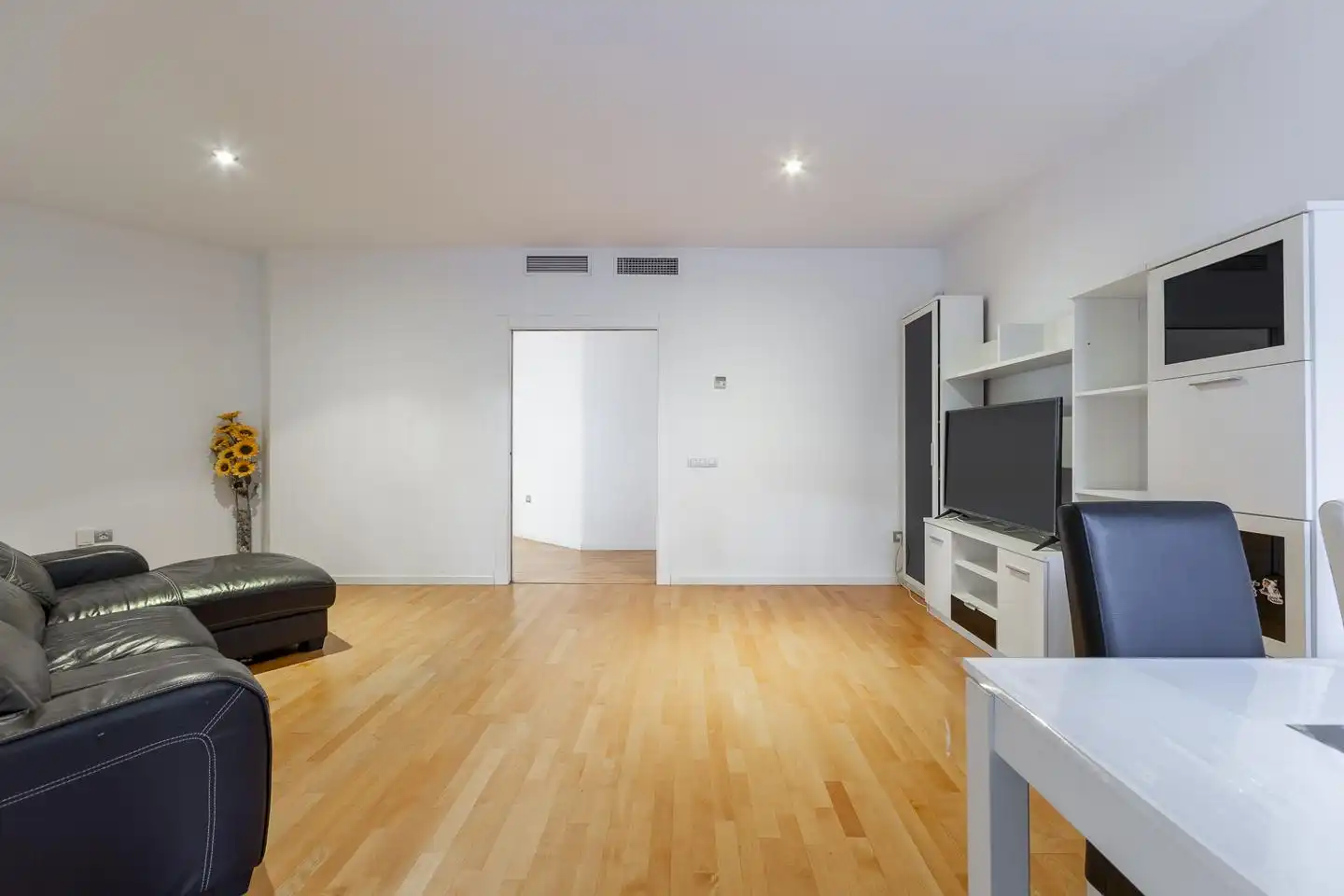 Sala de estar de Planta baja en venta en Almería con Aire acondicionado, Terraza y Trastero