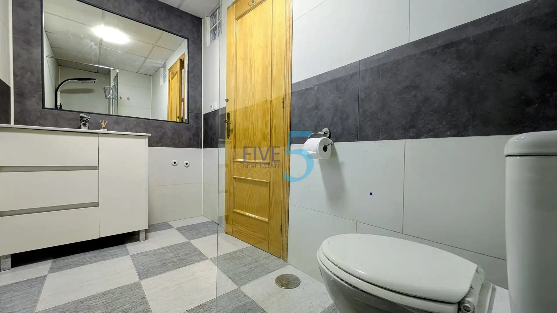 Bathroom of Detached homes for sale in Orihuela  with Air Conditioner, Terrace and Storage room