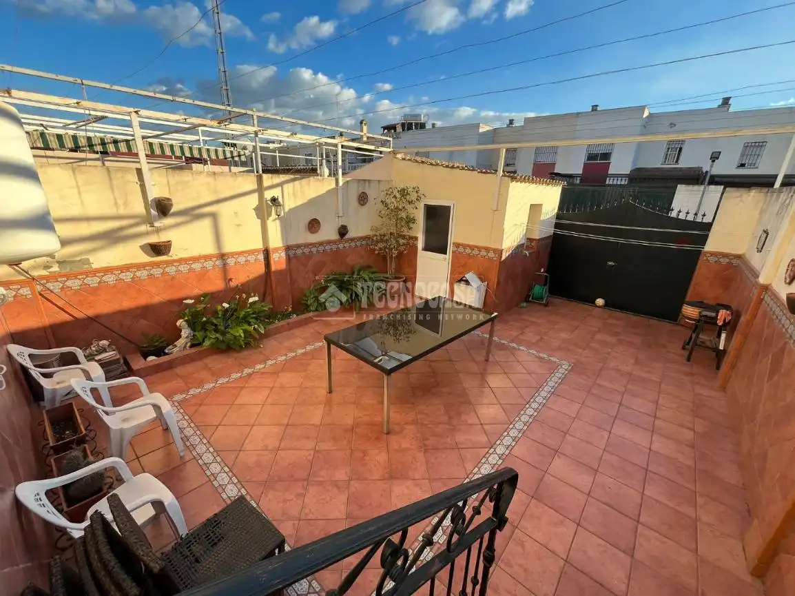 Terraza de Casa adosada en venta en Dos Hermanas con Terraza