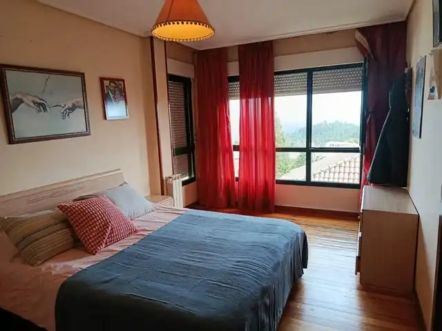Habitación de Casa o chalet en venta en Teo con Calefacción, Jardín privado y Parquet