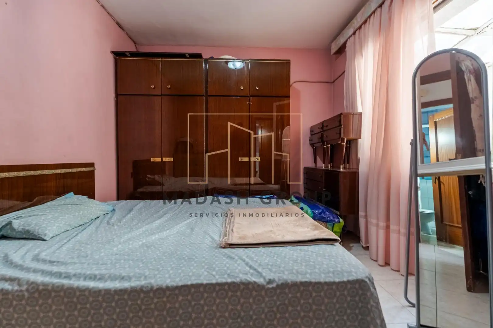 Habitación de Casa adosada en venta en Tarragona con Calefacción, Jardín privado y Terraza