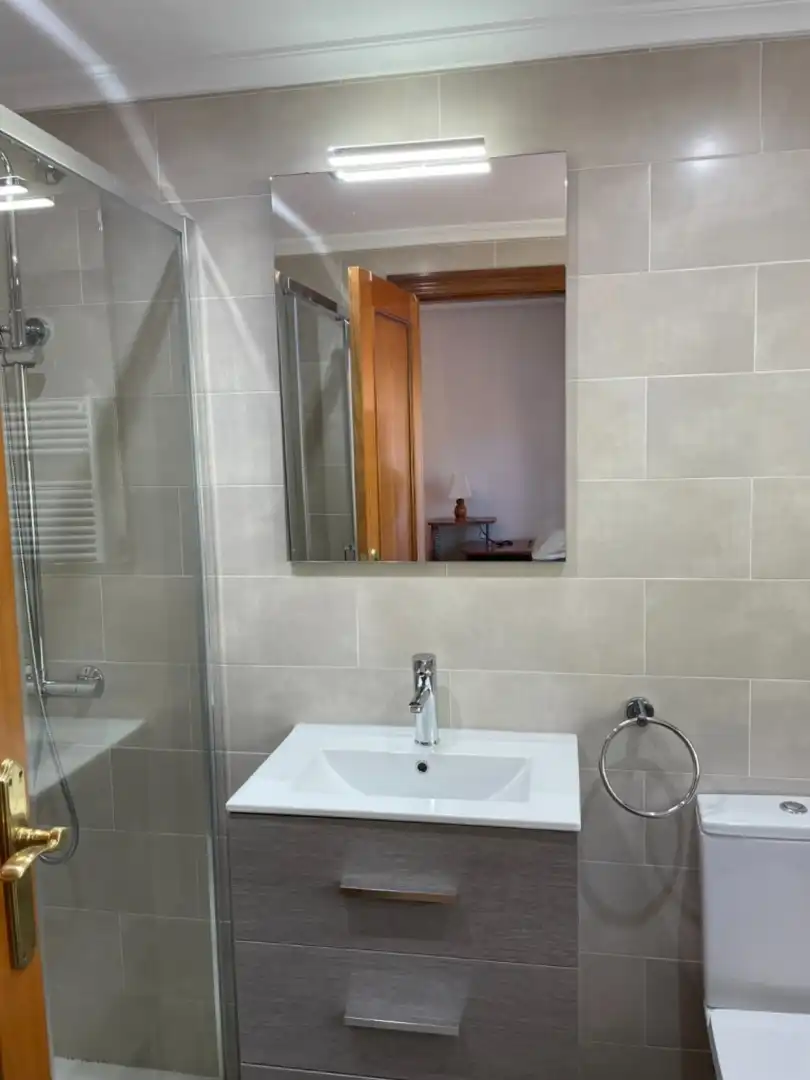 Bathroom of Flat for rent in Salamanca  with Heating, Private garden and Parquet flooring