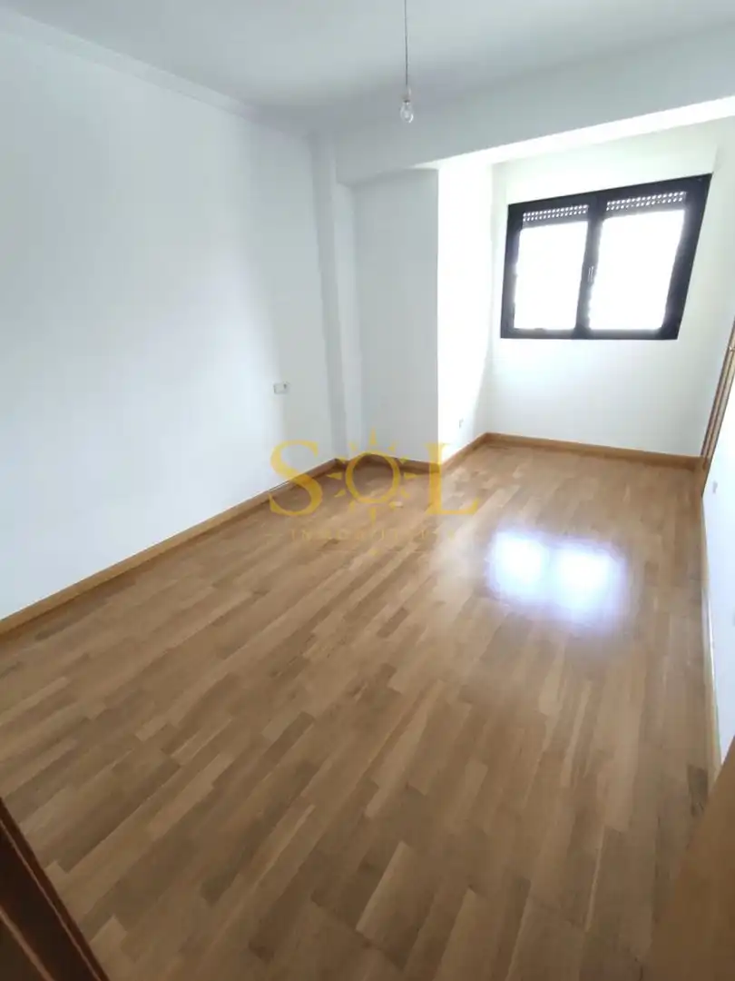 Dúplex amb ascensor en venda a Avenida de los Reyes Leoneses 10, imagen 19