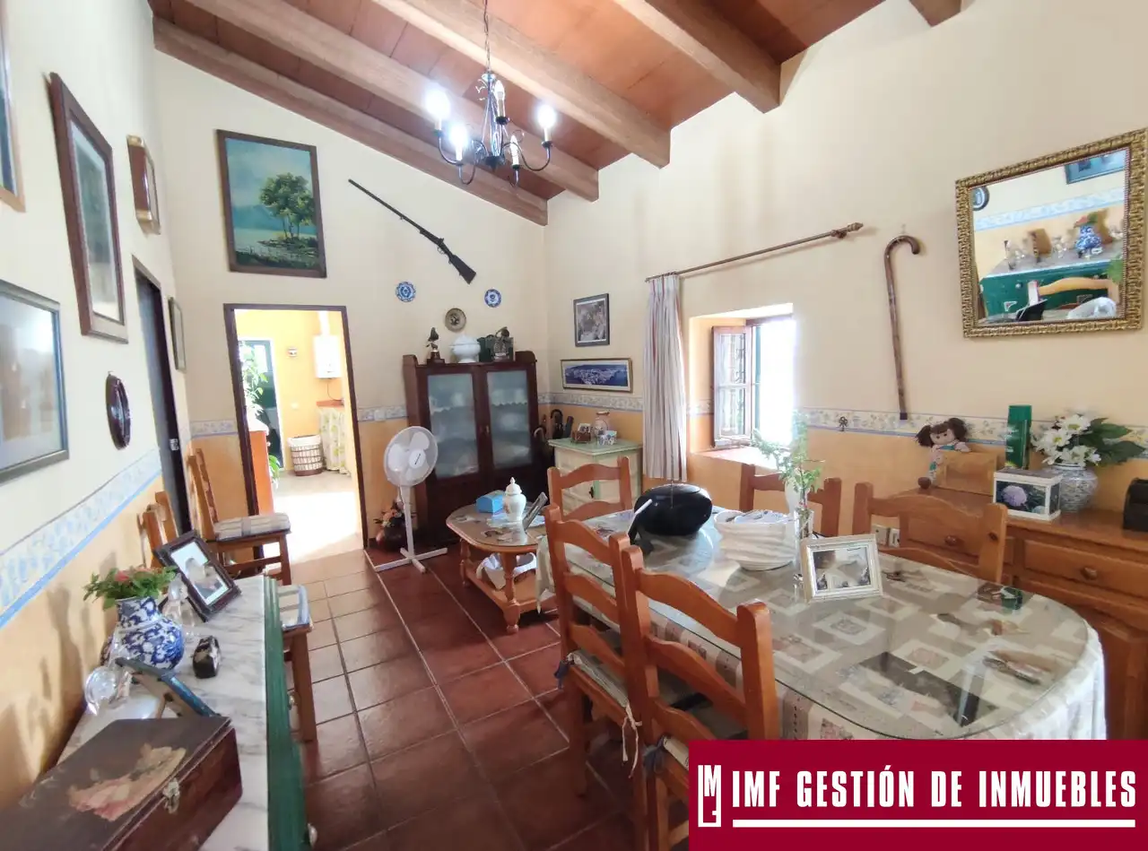 Finca rústica en venta en Vélez-Málaga con Jardín privado, Terraza y Trastero
