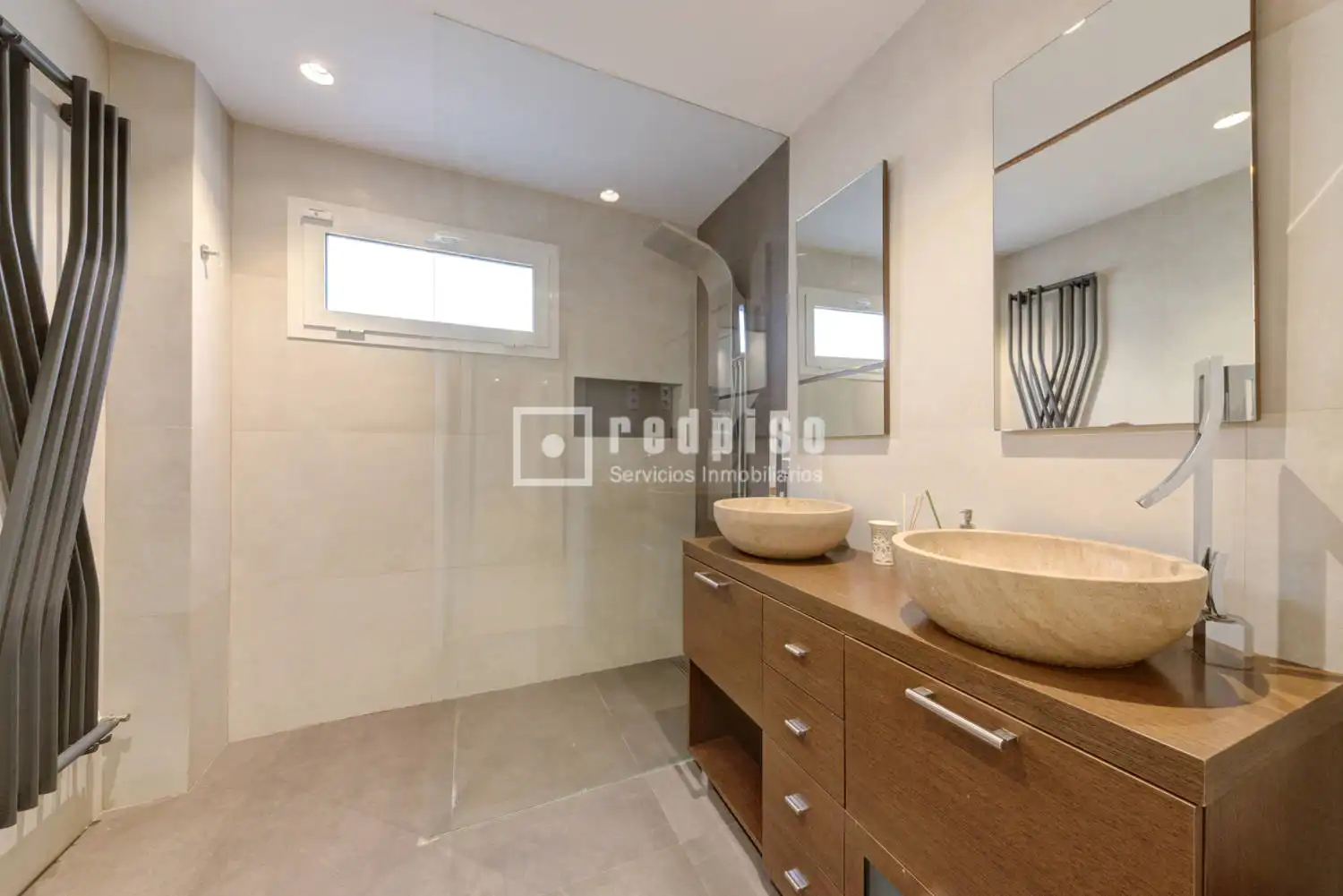 Baño de Piso en venta en Boadilla del Monte con Aire acondicionado, Calefacción y Terraza